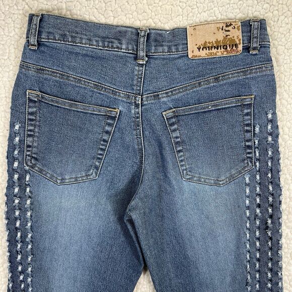 Younique Jeans Women’s Size 3 (Actual Sizes 28x22) Blue Crop Distressed Pattern - Picture 5 of 12